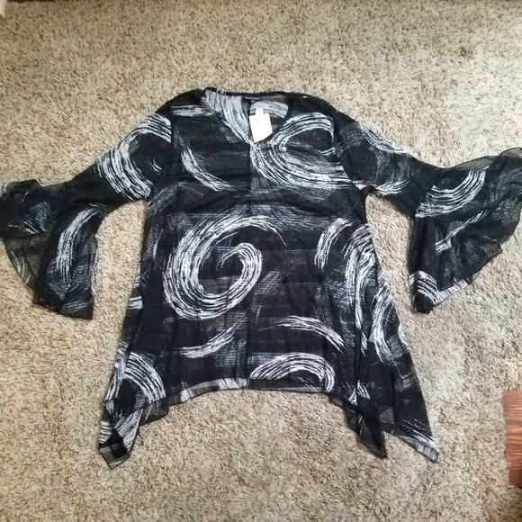 dor dor Other - NWT Dor Dor Knit See Through Cover Up 2X